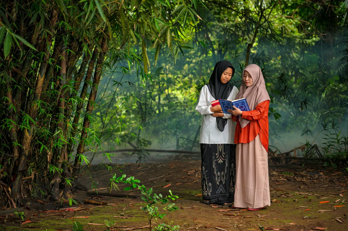 Pantun Pacaran: Cara Romantis dan Lucu Mengungkapkan
