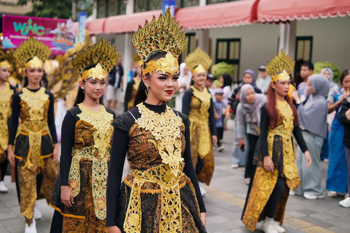 Celana yang Cocok untuk Pinggul Besar: Tips Memilih dan
