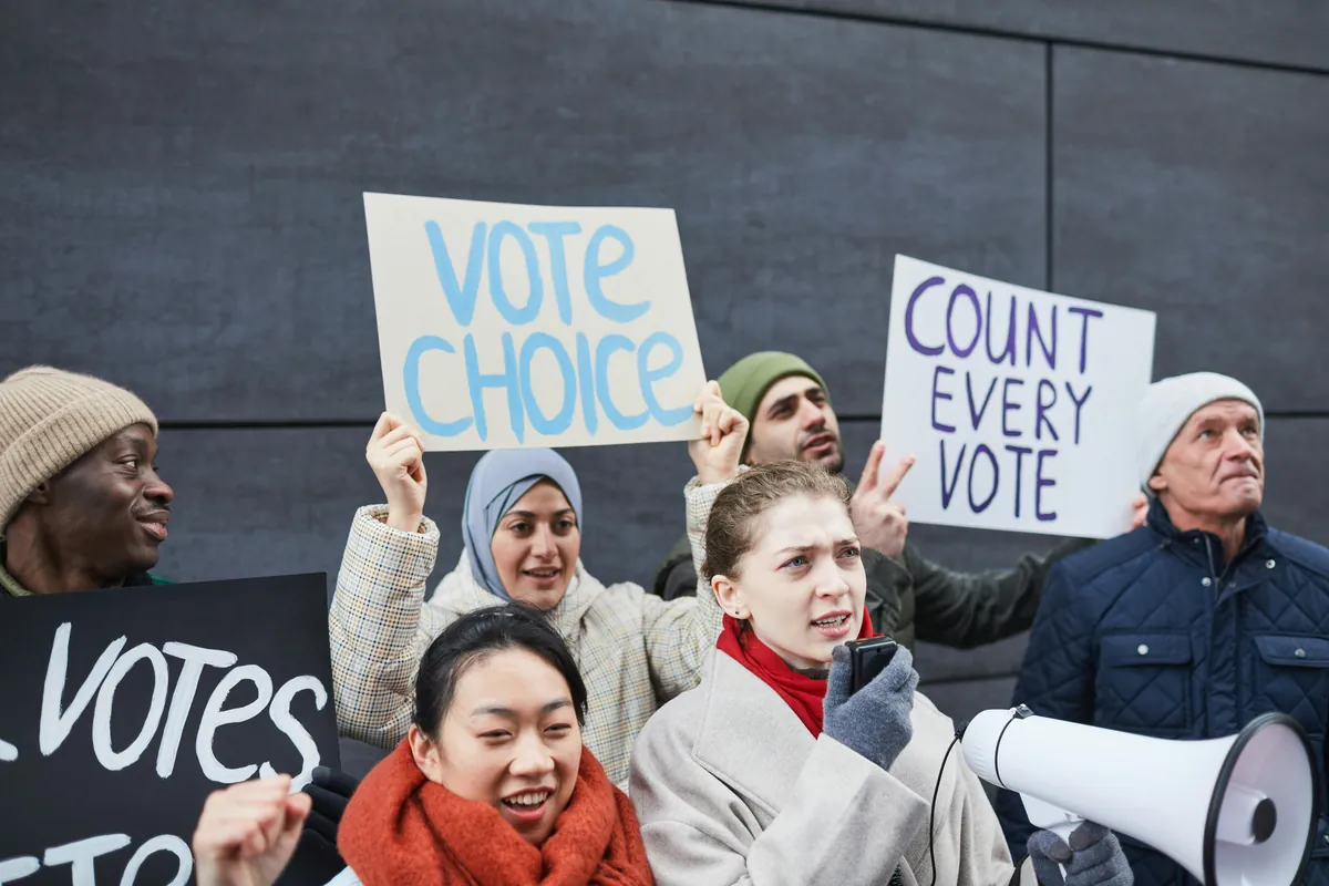 Investment Companies Best for Navigating Political Uncertainty in 2024