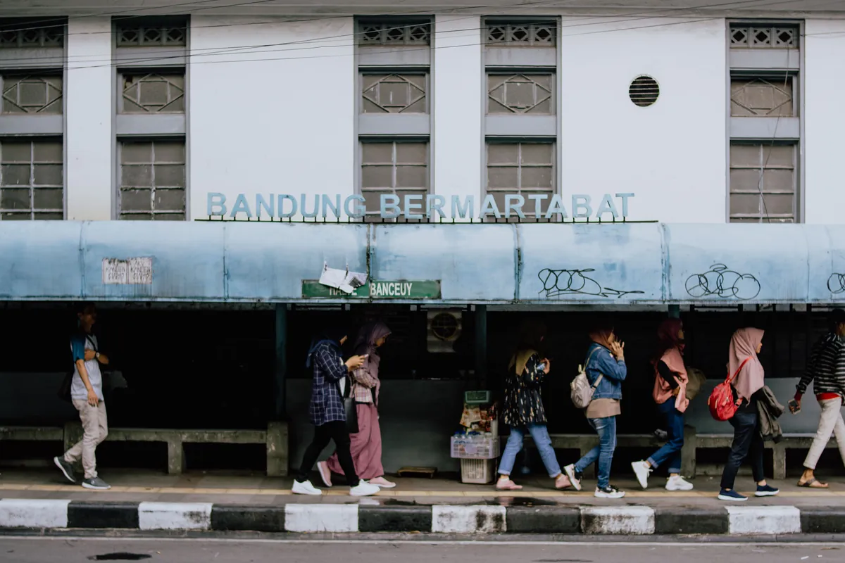 Celana yang Cocok untuk Paha dan Bokong Besar: Tips Memilih