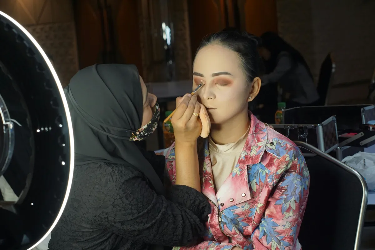 Cara Menguncir Rambut yang Simple dan Stylish untuk
